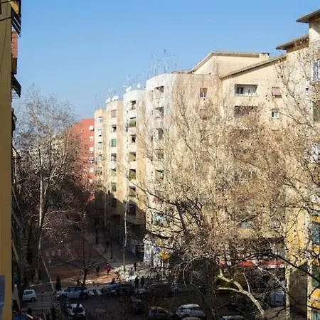 Little & Pretty House In Řím